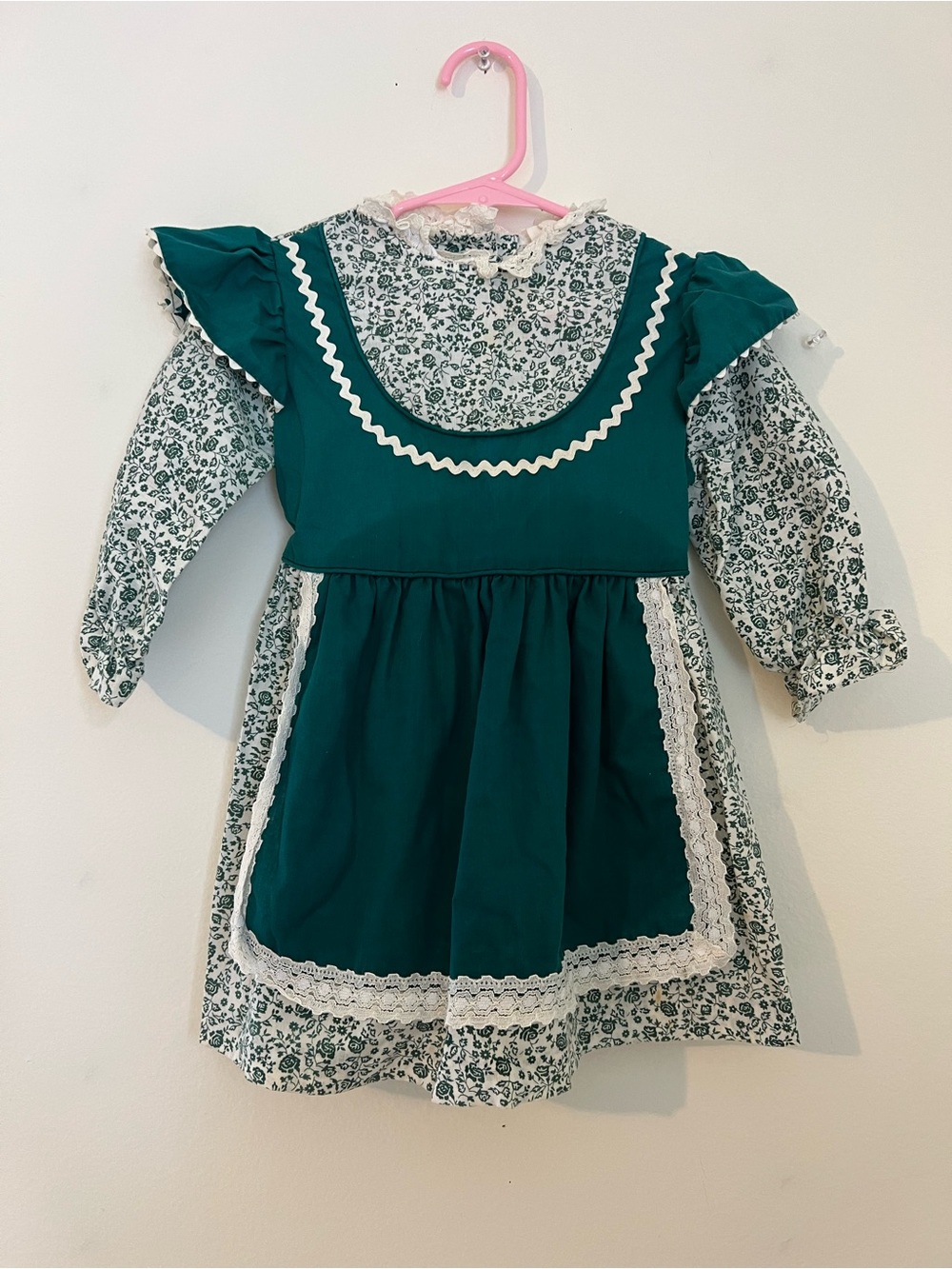 Vintage Sears Size 4T Green Floral Ruffle Dress with White Lace Trim